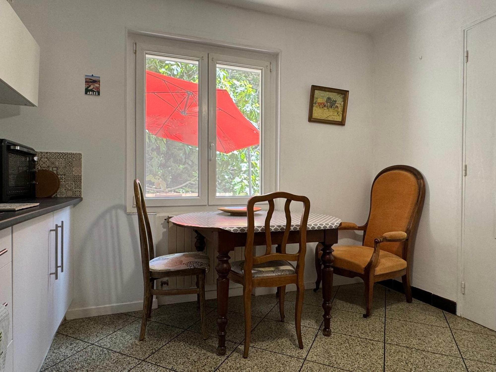 En Ville Avec Un Air De Campagne 阿爾勒 外观 照片